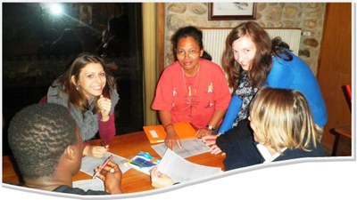 Marie Bénédicte rencontre avec jeunes.jpg