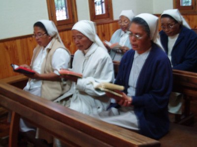 madagascar soeurs ainées.jpg